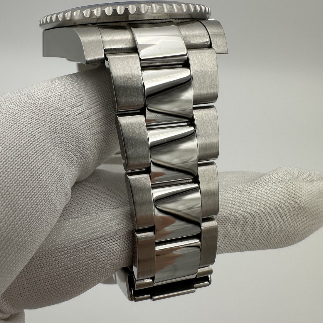 Rolex GMT-Master II Batman view 4