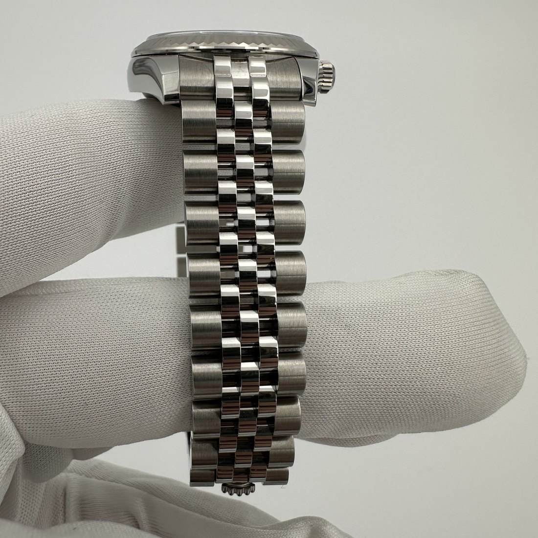 Rolex Datejust 31 view 4