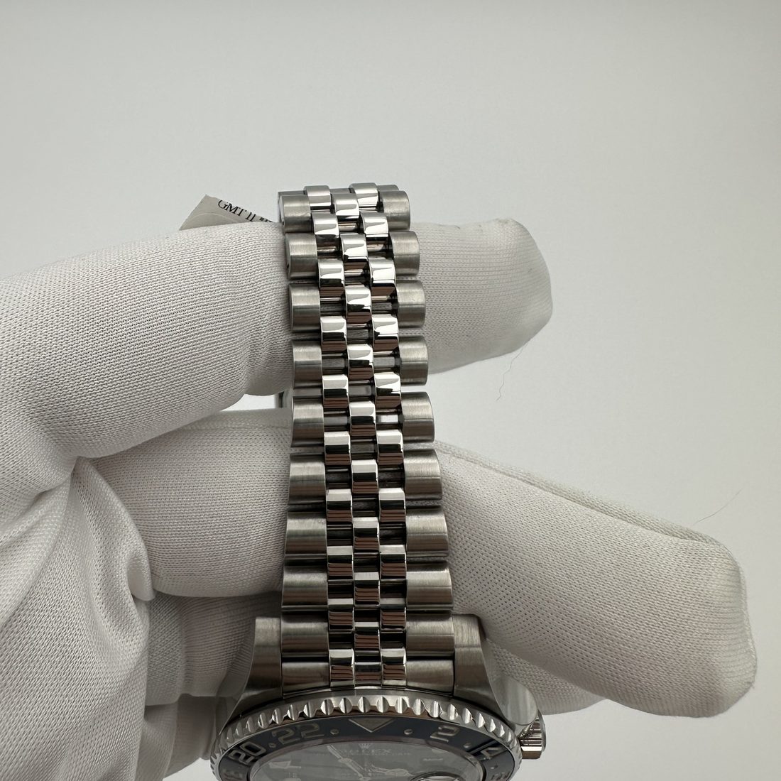 Rolex GMT-Master II &ldquo;Pepsi&rdquo; view 4