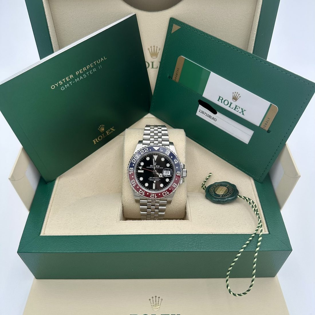 Rolex GMT-Master II &ldquo;Pepsi&rdquo; view 8