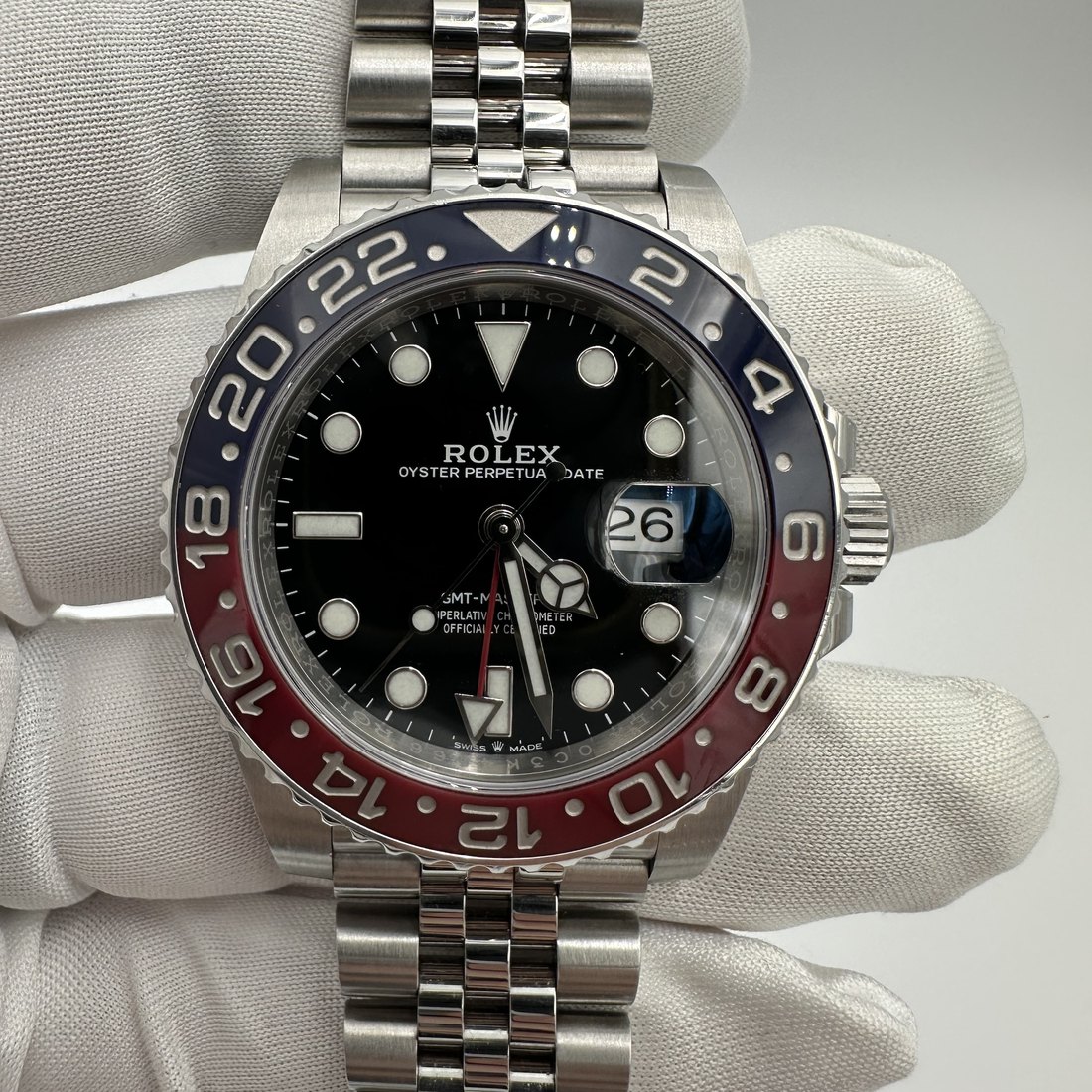 Rolex GMT-Master II Pepsi 2023 view 1