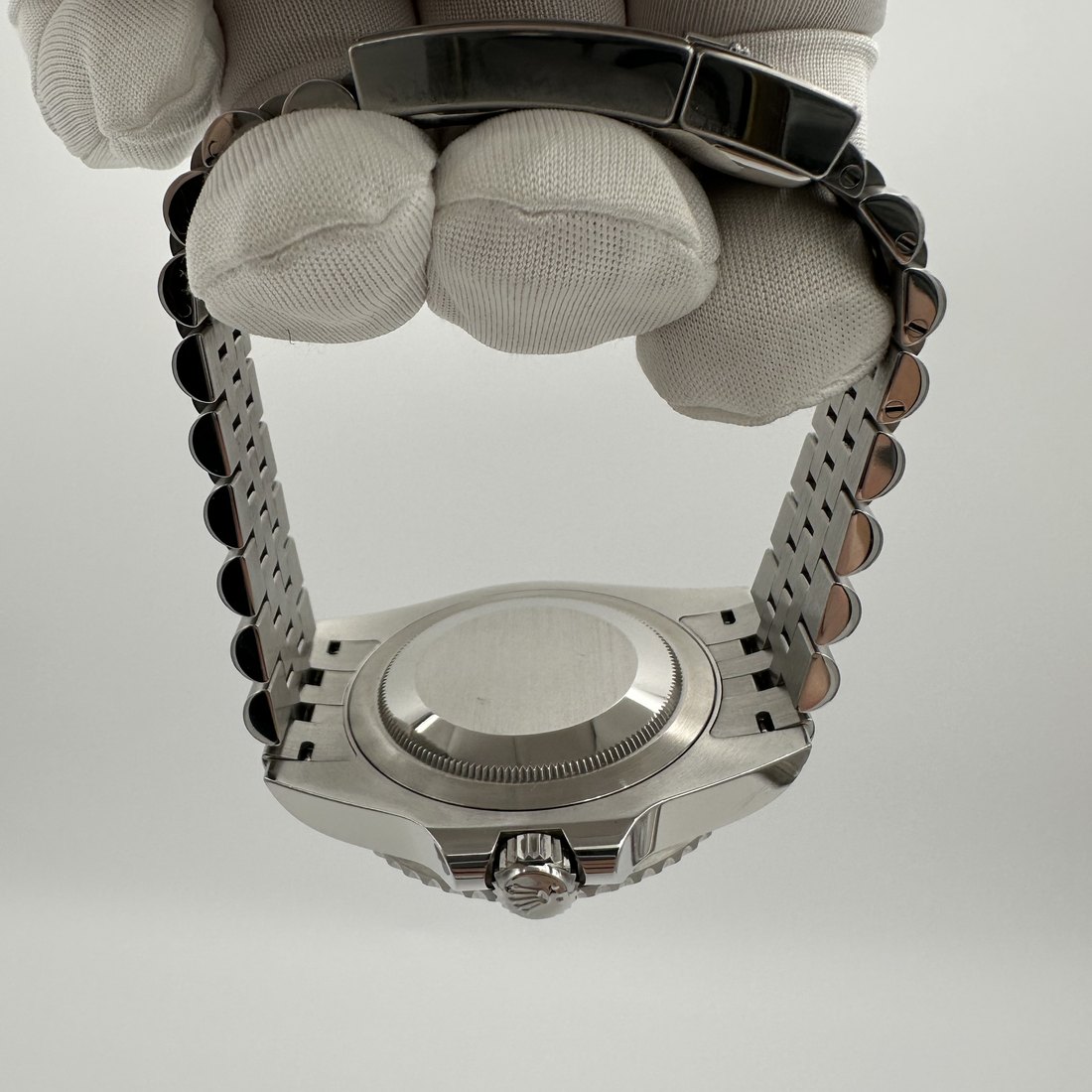 Rolex GMT-Master II Pepsi 2023 view 7