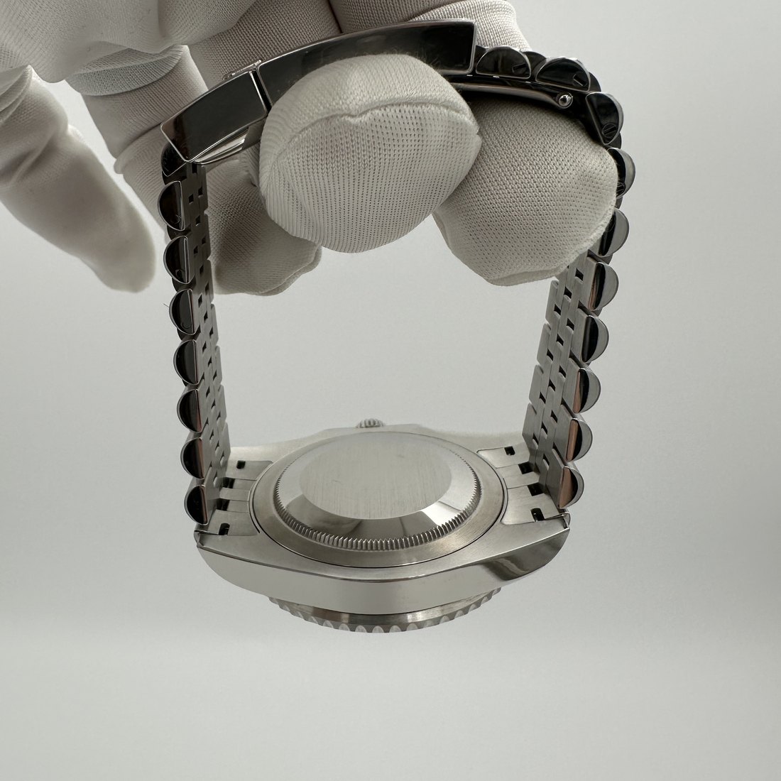 Rolex GMT-Master II Pepsi 2023 view 8
