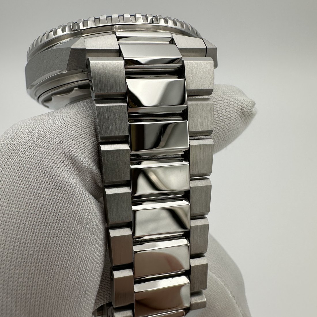 Omega Seamaster Planet Ocean 600M, photo 4 of 10