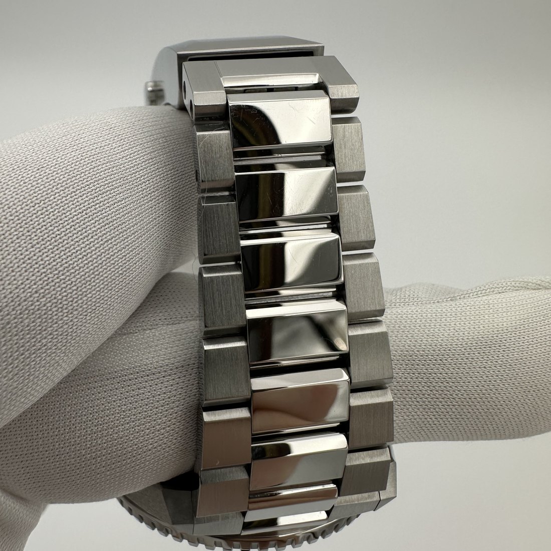 Omega Seamaster Planet Ocean 600M, photo 6 of 10
