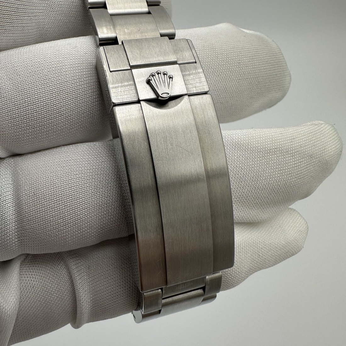 Rolex Submariner Date view 5