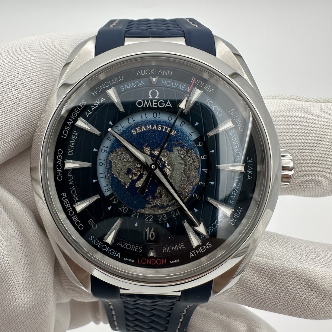 Omega Seamaster Aqua Terra Worldtimer, photo 1 of 10