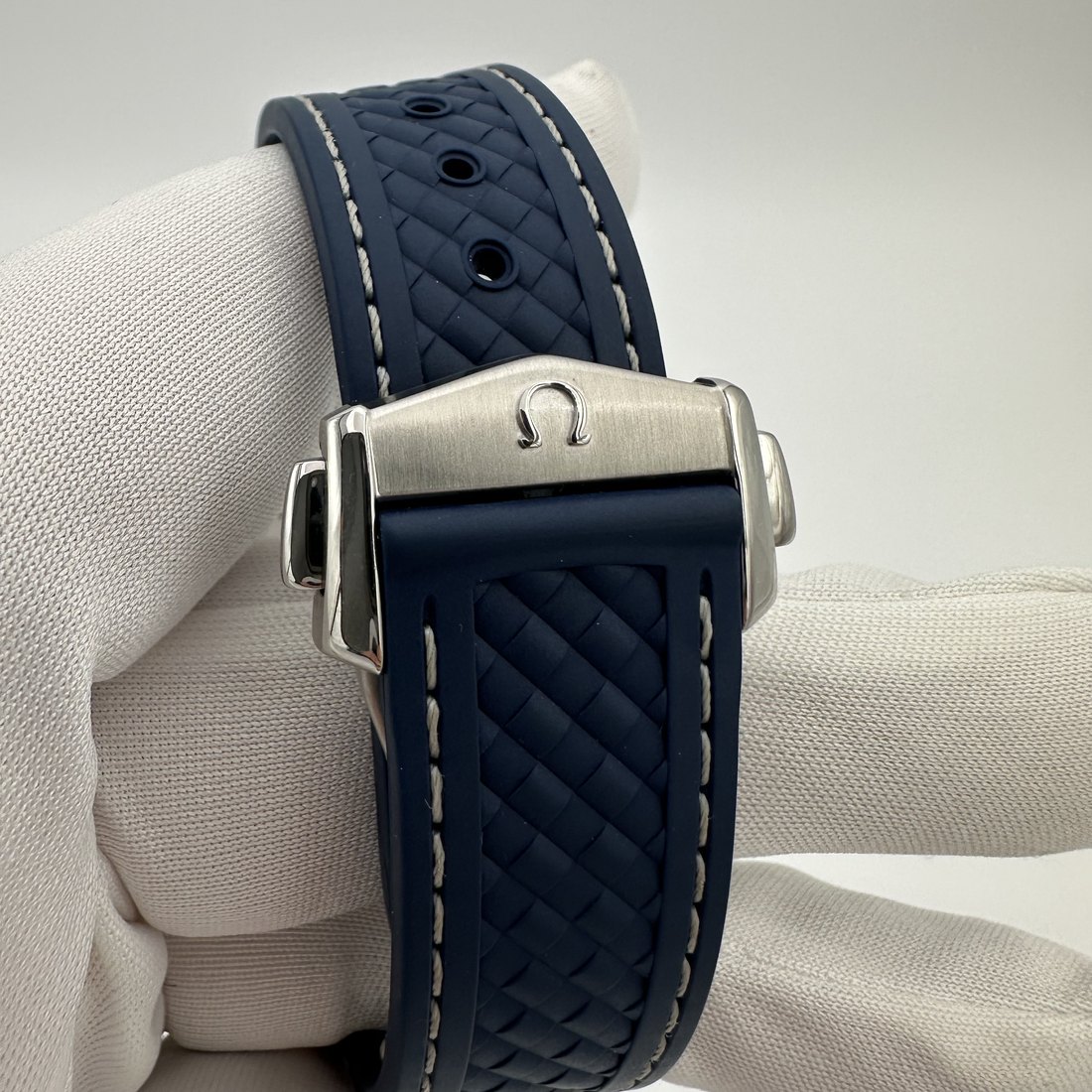 Omega Seamaster Aqua Terra Worldtimer, photo 5 of 10