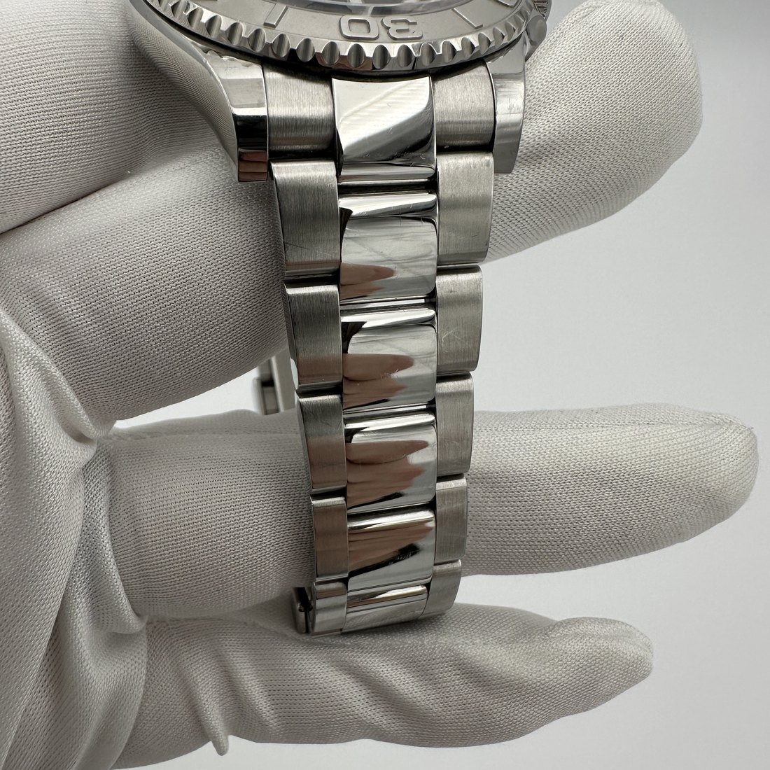 Rolex Yacht-Master 40 view 2