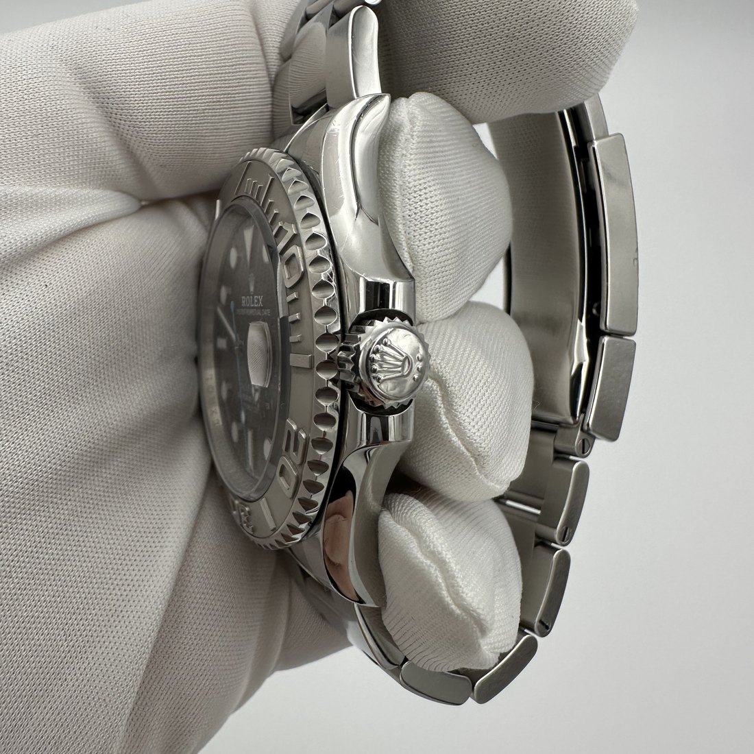 Rolex Yacht-Master 40 view 4