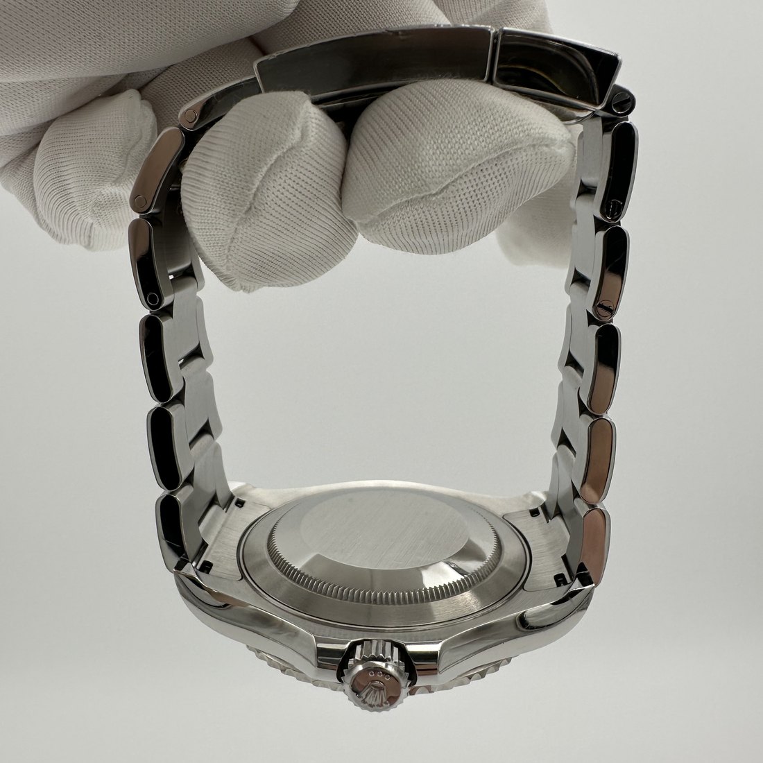 Rolex Yacht-Master 40 view 9